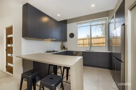 2/6 Rangeview Rd, Boronia, VIC 3155