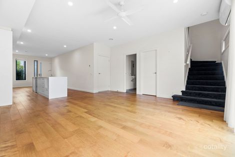 Property photo of 6 Grasslands Loop Keysborough VIC 3173