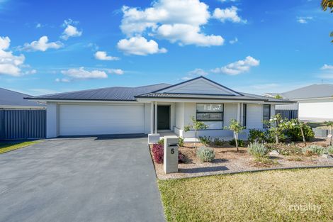 5 Henrietta Pl, Thrumster, NSW 2444