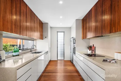 Property photo of 16 Eurobin Avenue Manly NSW 2095