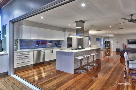 Property photo of 11 Bennett Avenue Ashgrove QLD 4060