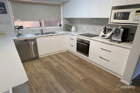 Property photo of 1 Weeroona Street Bourkelands NSW 2650