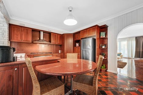 Property photo of 11 Viewbank Road Mount Waverley VIC 3149