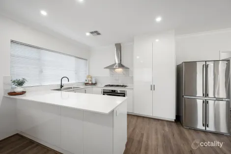 Property photo of 32 Lancaster Loop Piara Waters WA 6112