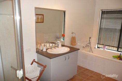 Property photo of 11 Toulouse Crescent Hoppers Crossing VIC 3029