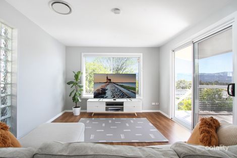 Property photo of 18 Compton Street Dapto NSW 2530