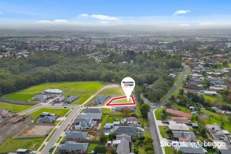 Property photo of 6 Snow Gum Close Moe VIC 3825