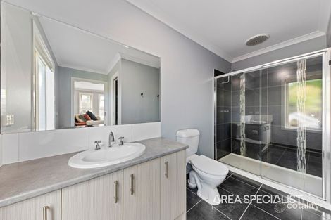 Property photo of 17 Clarendon Street Pakenham VIC 3810