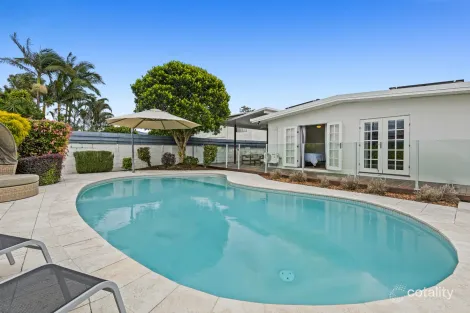 Property photo of 28 Coogeen Street Bundall QLD 4217