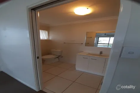 Property photo of 30 Benjamin Drive Gracemere QLD 4702