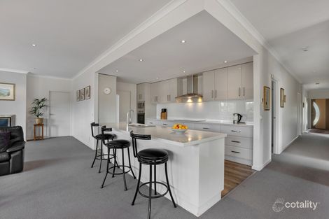 Property photo of 5 The Billabong Eastwood VIC 3875