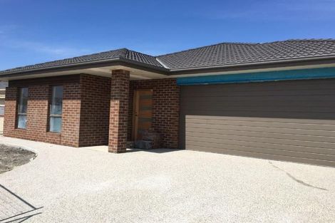 Property photo of 14 Beresford Road Wollert VIC 3750