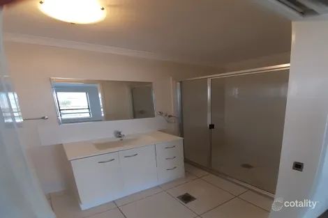 Property photo of 30 Benjamin Drive Gracemere QLD 4702