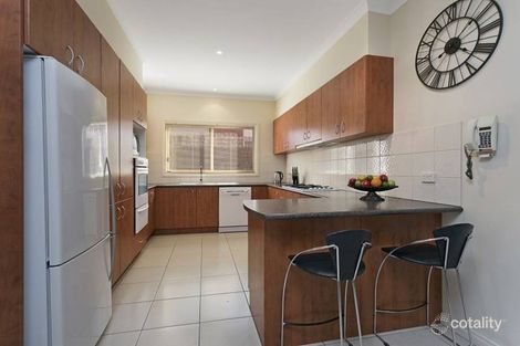 Property photo of 18 Duncraig Grove Sunbury VIC 3429