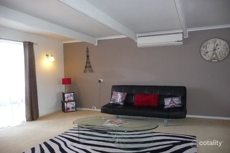 Property photo of 34 Hillview Avenue Moama NSW 2731