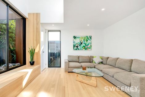 Property photo of 14 Bracken Grove Altona VIC 3018