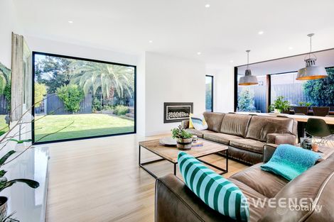 Property photo of 14 Bracken Grove Altona VIC 3018