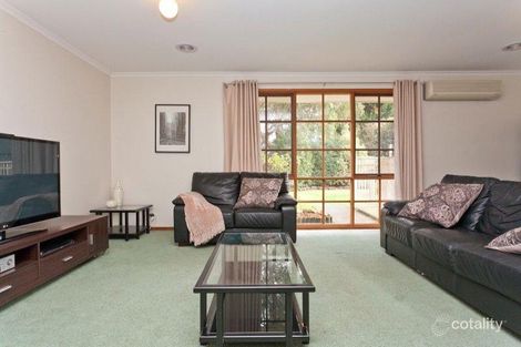 Property photo of 2 Ondean Court Frankston VIC 3199