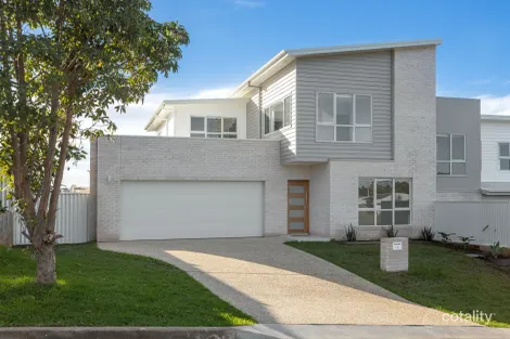 1 Ondaroo Crst, Old Bar, NSW 2430