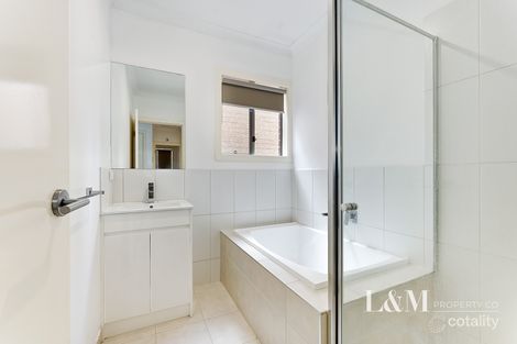 Property photo of 10 Brunswick Crescent Craigieburn VIC 3064