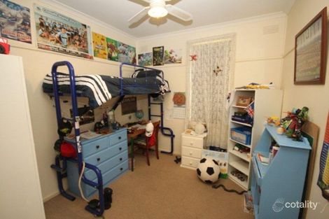 Property photo of 18 Gowrie Parade Mount Austin NSW 2650