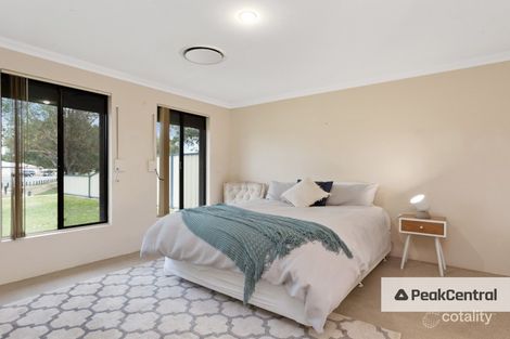 Property photo of 16 Florida Green Success WA 6164