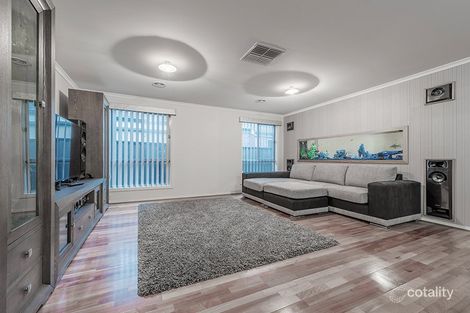 Property photo of 3 Korab Place Roxburgh Park VIC 3064