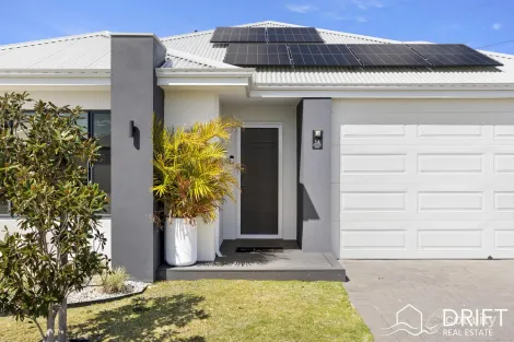Property photo of 14 Impressa View Piara Waters WA 6112