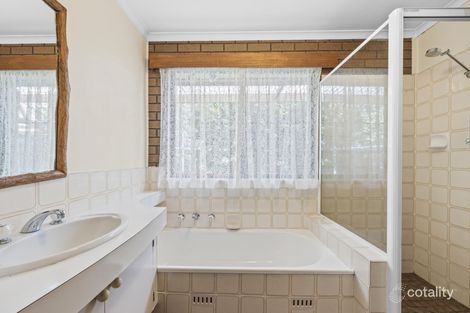 Property photo of 99 Castleton Crescent Gowrie ACT 2904