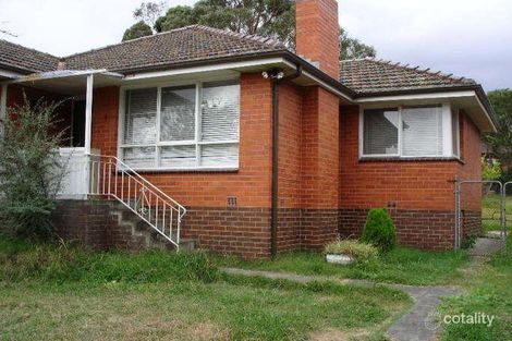 Property photo of 4 Lyndhurst Crescent Box Hill North VIC 3129