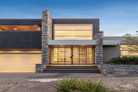 Property photo of 30 Caesia Way Caroline Springs VIC 3023