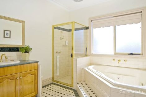 Property photo of 10 Benjamin Drive Lara VIC 3212