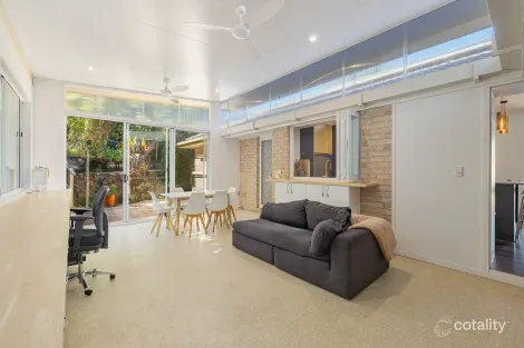 Property photo of 1 Dunk Place Little Mountain QLD 4551
