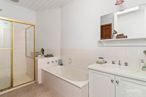 Property photo of 6 Mulgrave Street Elsternwick VIC 3185