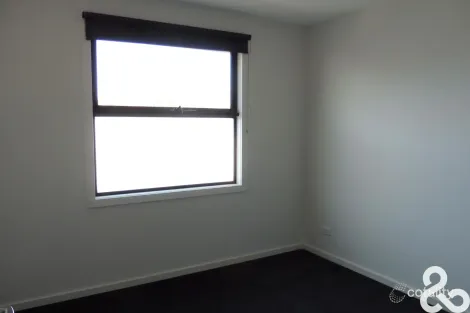 Property photo of 8 Long Street Reservoir VIC 3073