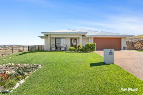 10 Livistonia Cres, Emu Park, QLD 4710