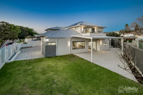 Property photo of 10 Weaponess Road Scarborough WA 6019