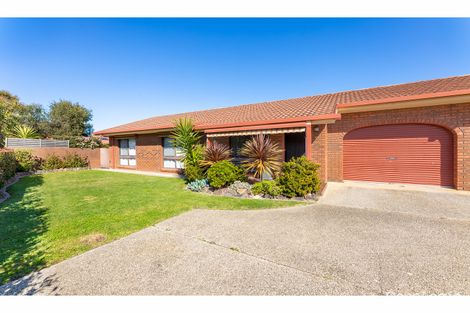 Property photo of 2/23 Wentworth Court Lavington NSW 2641