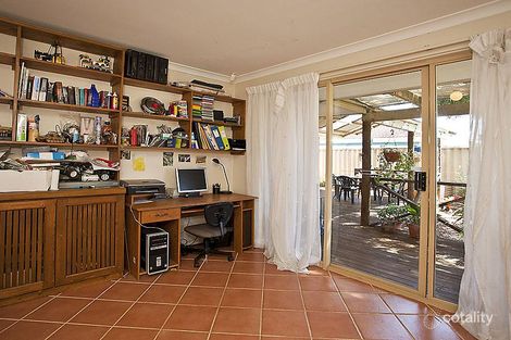 Property photo of 16 Garnsworthy Grove Stratton WA 6056