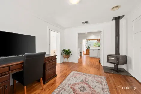 Property photo of 9 Norman Crescent Hackham SA 5163