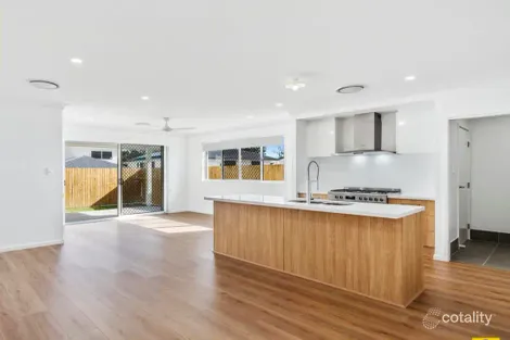 Property photo of 11 Viewpoint Street Pallara QLD 4110