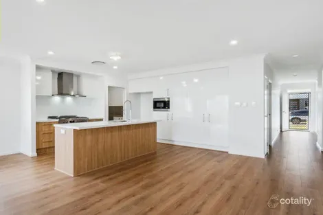 Property photo of 11 Viewpoint Street Pallara QLD 4110