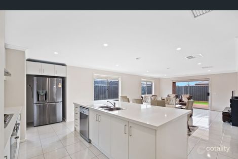 Property photo of 40 Springbrook Parkway Cobblebank VIC 3338