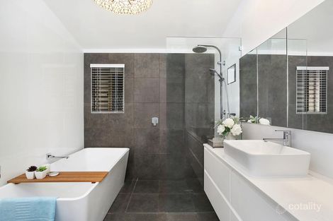 Property photo of 132 Simpsons Road Currumbin Waters QLD 4223