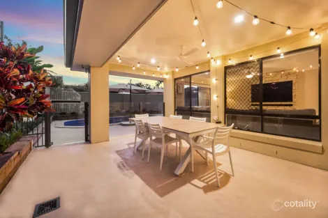 Property photo of 97A Yangoora Crescent Ashmore QLD 4214