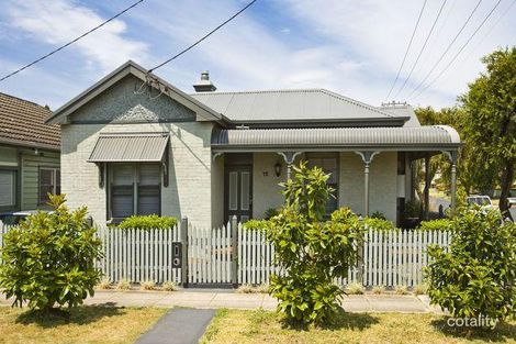 15 Mounter St, Mayfield East, NSW 2304