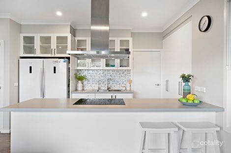Property photo of 2/76 Loretto Avenue Ferntree Gully VIC 3156