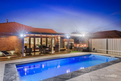 Property photo of 23 Oarsome Drive Delahey VIC 3037