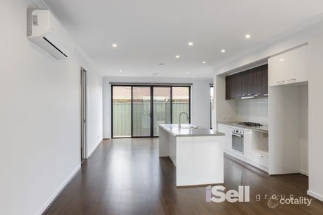 Property photo of 80 Quarter Circuit Springvale VIC 3171