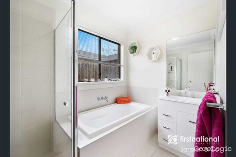 Property photo of 18 Gosse Crescent Brookfield VIC 3338